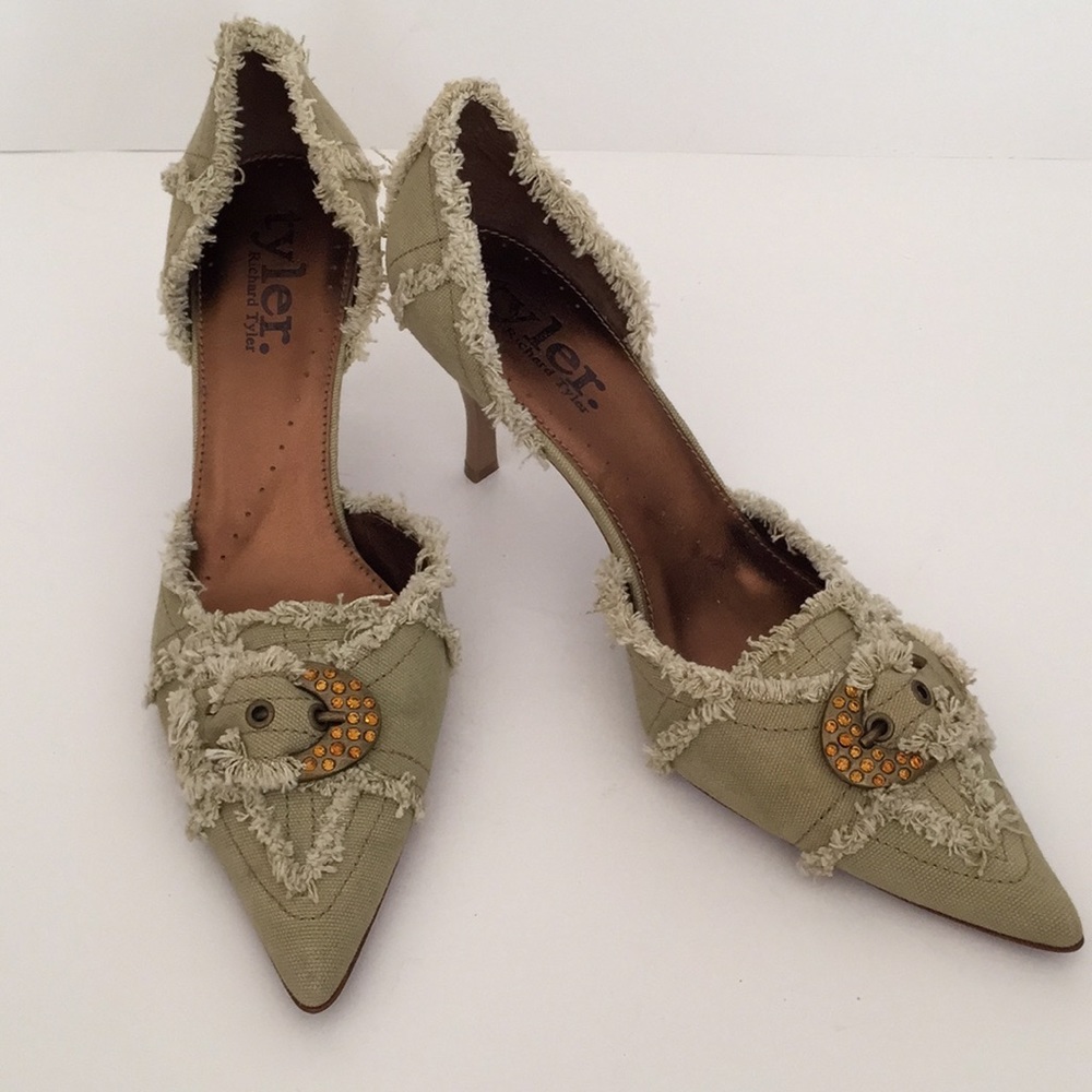 NWT Richard Tyler distressed fringe pumps - Picture 2 of 11